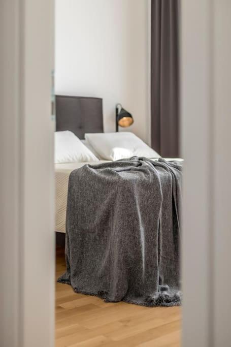 Holiday Home Lolina,Sea On A Palm! Heated Pool Trogir Bagian luar foto