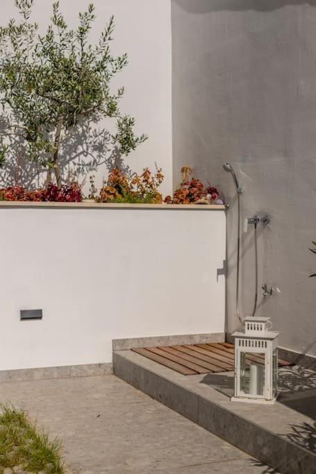 Holiday Home Lolina,Sea On A Palm! Heated Pool Trogir Bagian luar foto