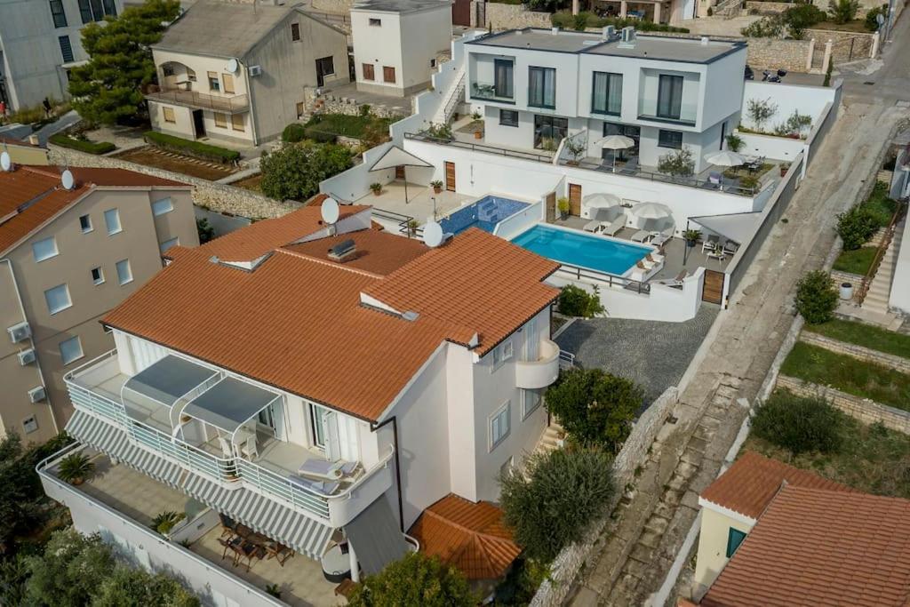 Holiday Home Lolina,Sea On A Palm! Heated Pool Trogir Bagian luar foto