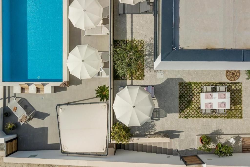 Holiday Home Lolina,Sea On A Palm! Heated Pool Trogir Bagian luar foto